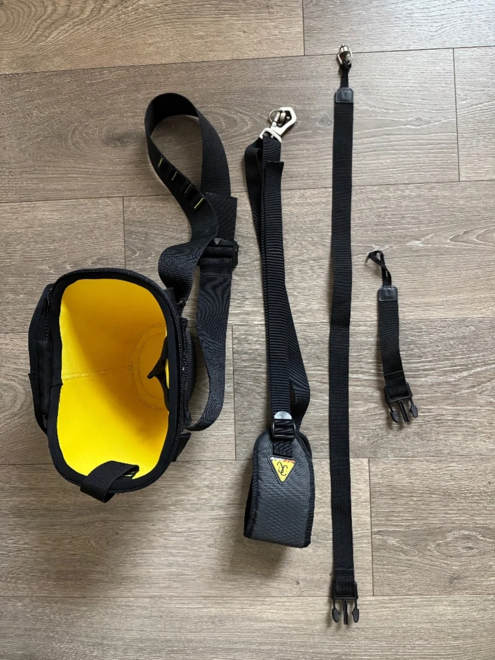 Danger Buddies Tethered Anti-Drop Camera Bag for Hikers and Climbers